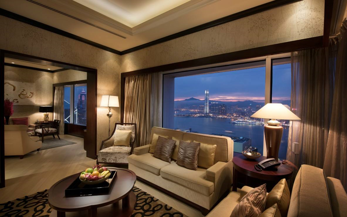 总统套房不仅房间大,内饰豪华,而且还有四项隐藏的私人服务