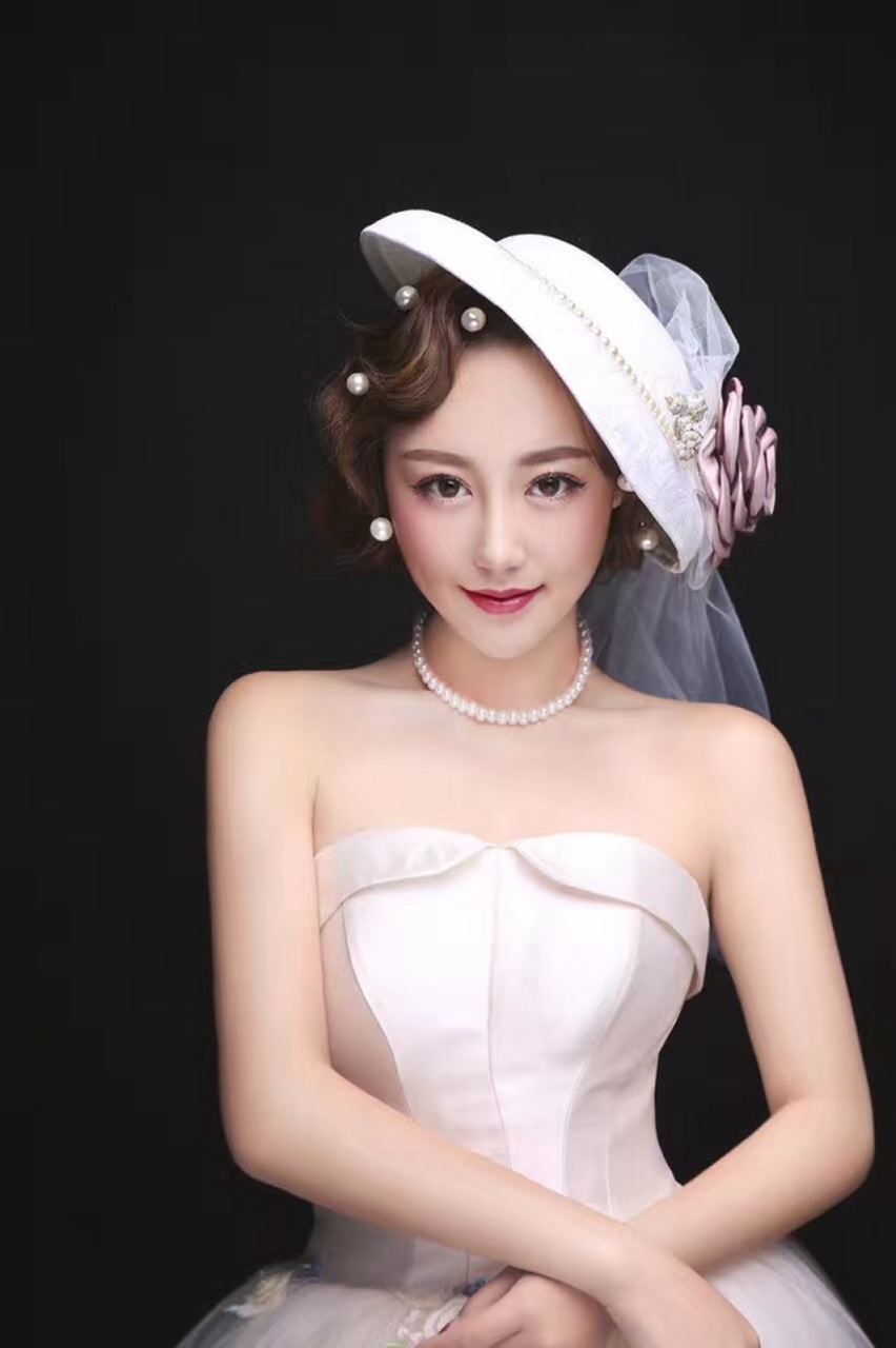 校花#青岛大学校花张晨,曾就读于2013级服装设计专业.