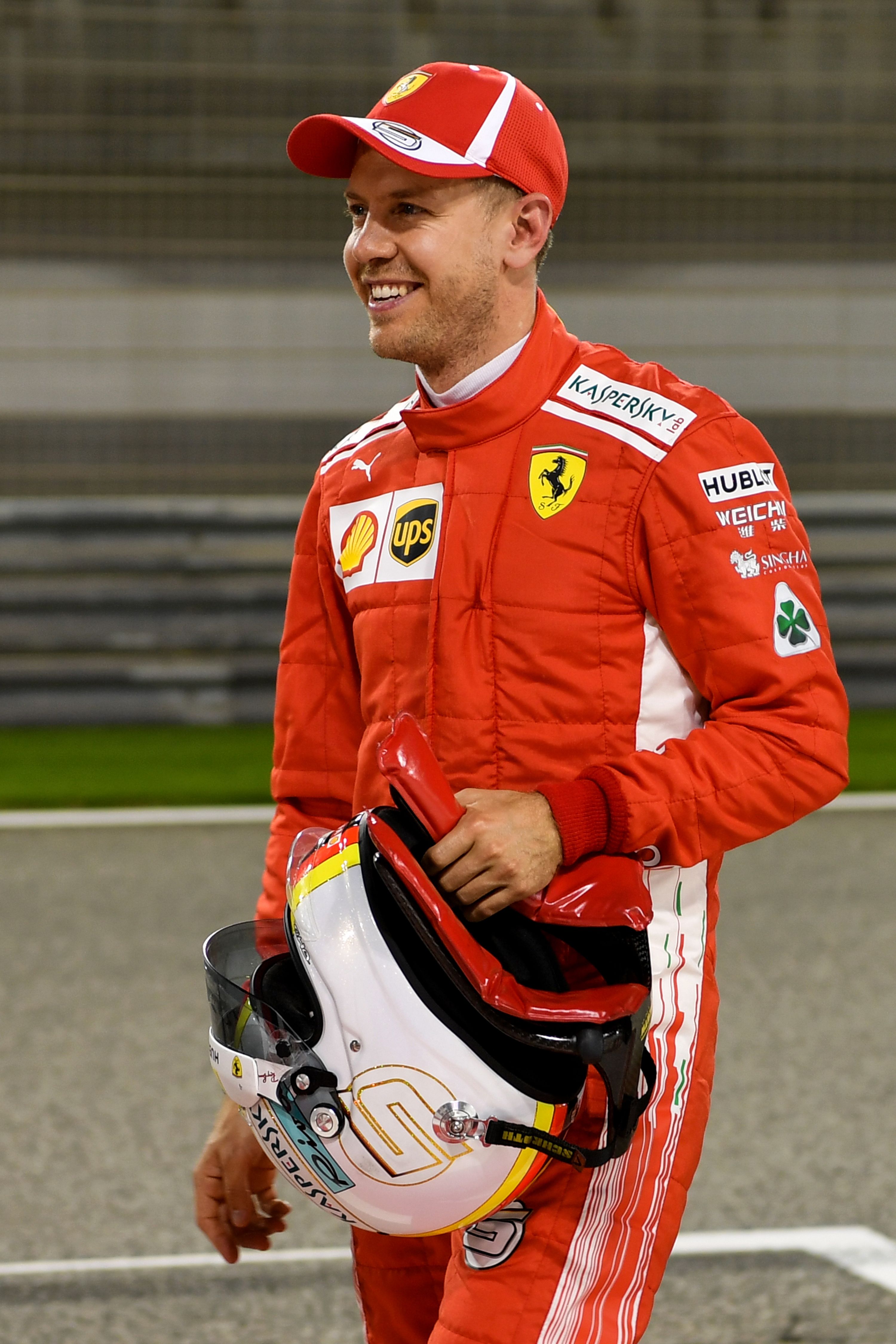 赛车——f1巴林大奖赛:维特尔获得杆位