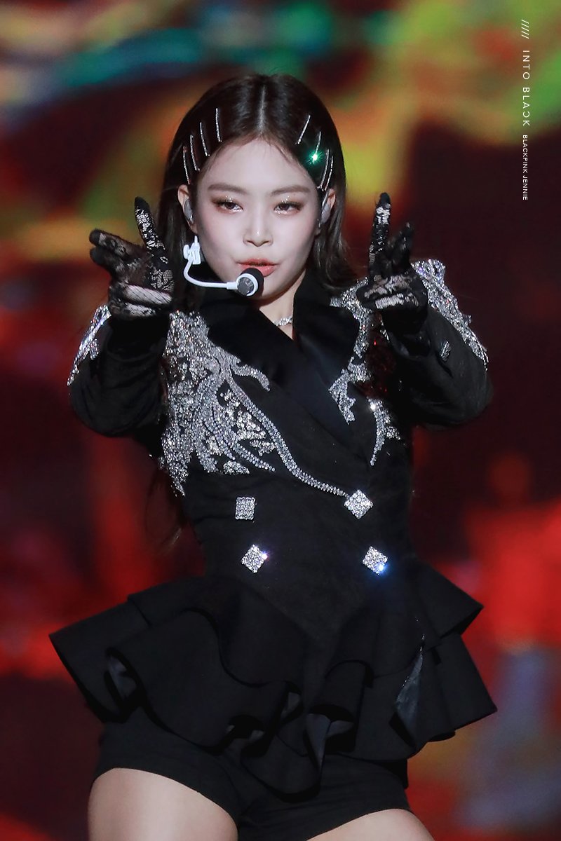 韩国女团blackpink成员jennie现场热舞:华丽高贵,霸气女王姿态