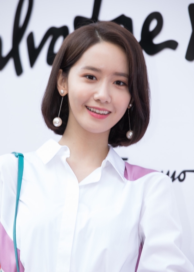 林允儿:笑起来多么的清新可人