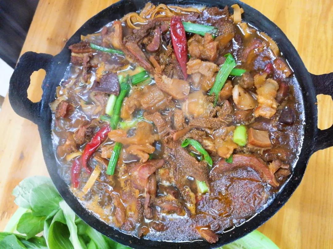 官亭路这家店不可错过,爱吃牛杂的你们有口福了!