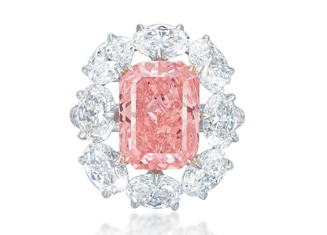 由于收集需求增加和供应有限,近年来优质粉红色钻石的价格呈指数增长