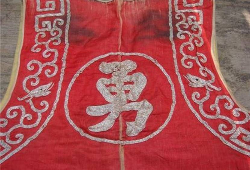 清朝军装上印的字,"勇"和"兵"有何不同?一字不同,天差地别