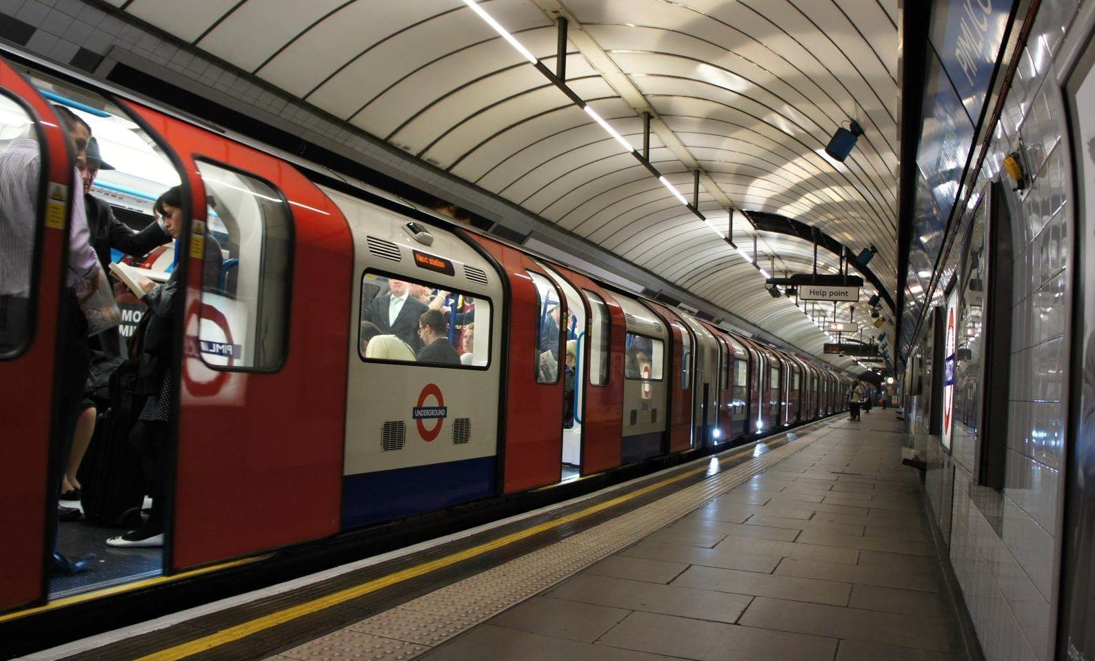 美国游客评价三国地铁,中国先进,日本安静,英国老旧