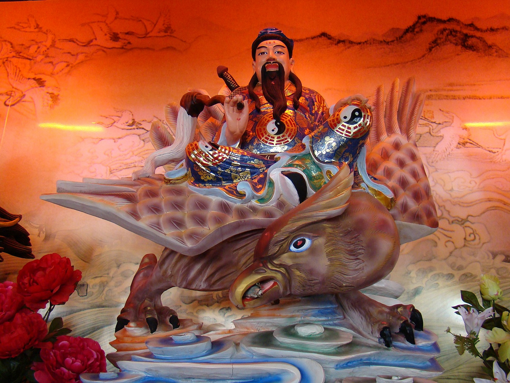 吕洞宾的故事 吕洞宾是中国民间传说中的八仙之一,他