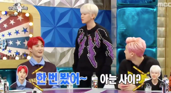 "老实人"边伯贤给李秀满提意见,被满叔电话教育,长达3小时!