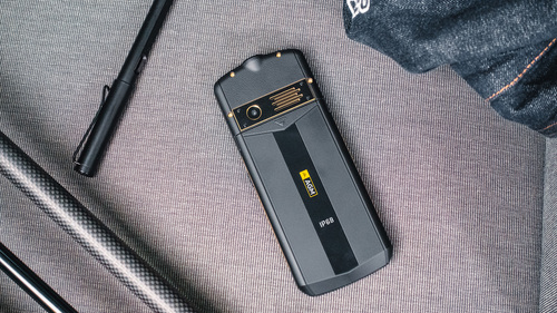 "全副武装"的关爱 三防老人机agm m5体验