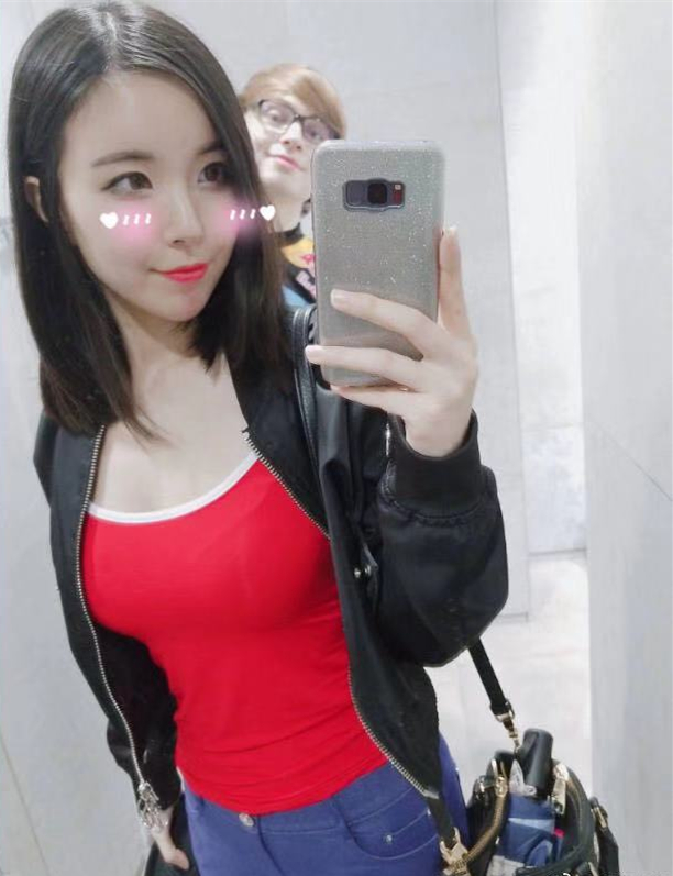 sneaky最新女装图片