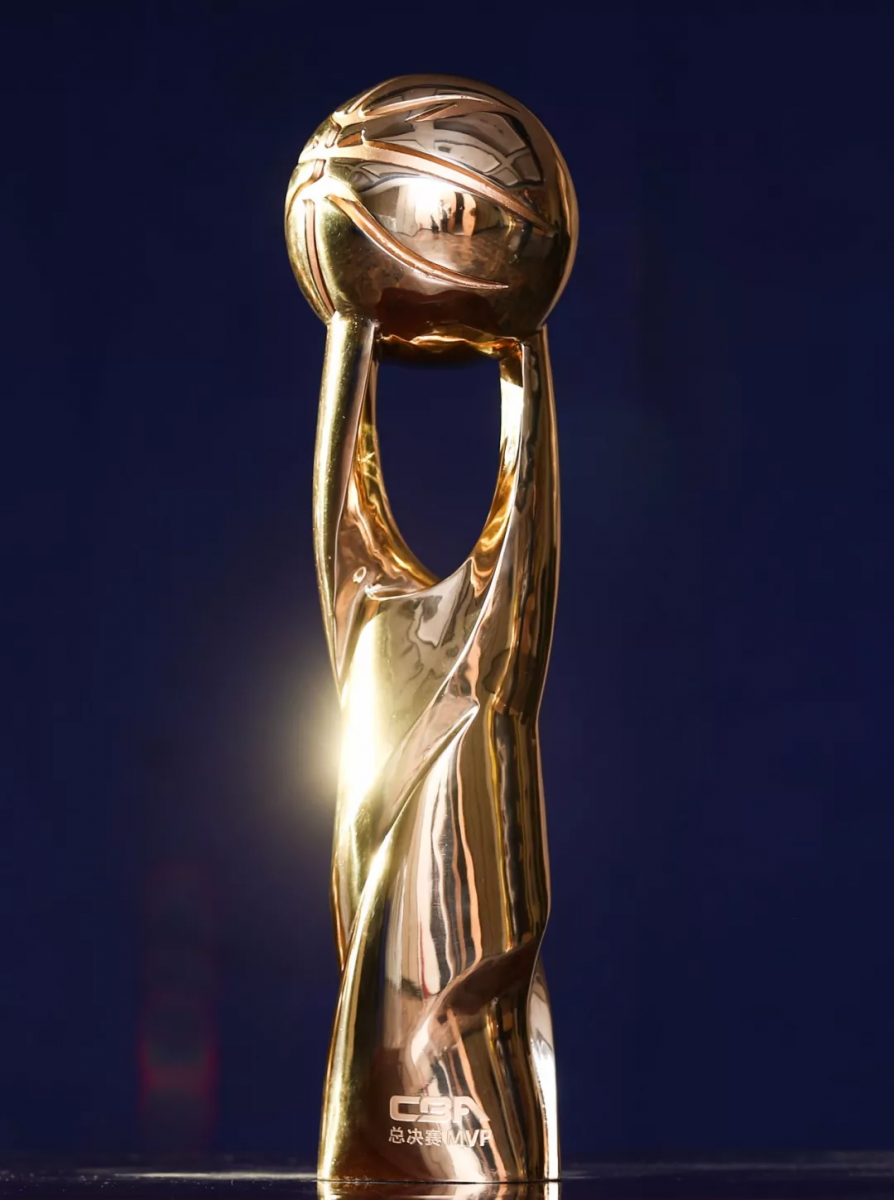 全新cba总决赛mvp奖杯正式亮相!外形融入肢体对抗元素