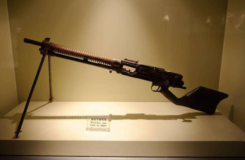 二战中的四大奇葩武器:英国冰航母很霸道,就是没能投入实战