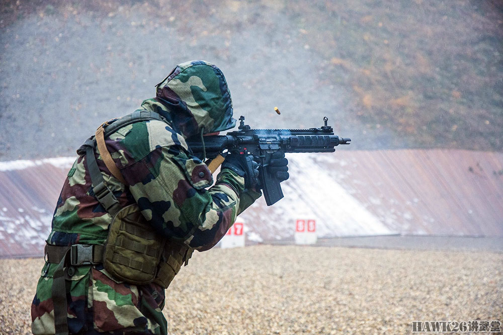 终于盼到这一天 法国陆军第7山地猎兵营列装hk416f步枪