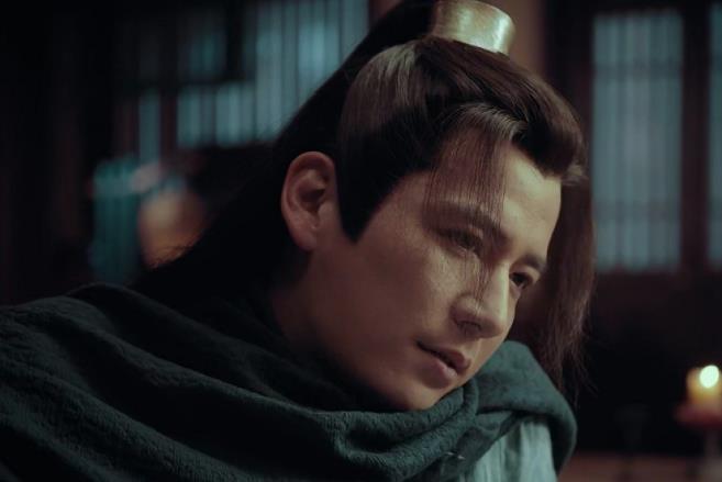 《东宫》片场花絮,小枫揉顾剑脸,眼泪全砸他脸上,粉丝笑出戏