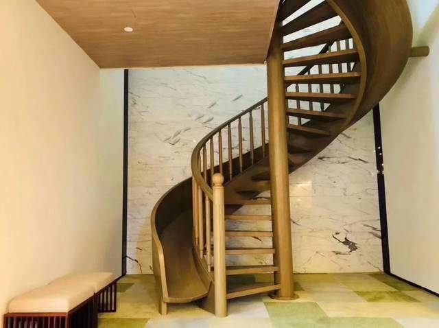 借钱买了复式楼,结果楼梯太丑不想住?楼梯装修设计千万不能马虎