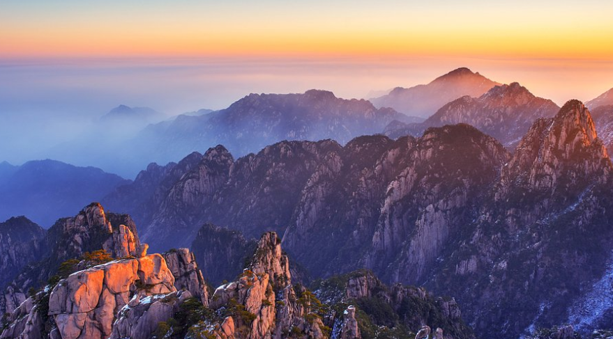 黄山:连绵起伏的黄山,山势雄伟,你去过吗?