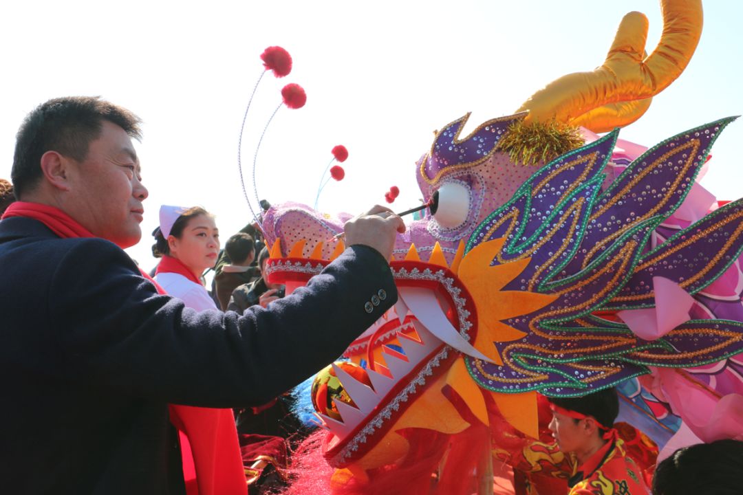 文化节目;感受"传统杂技""昌黎地秧歌""古彩戏法"等民间文化和技艺