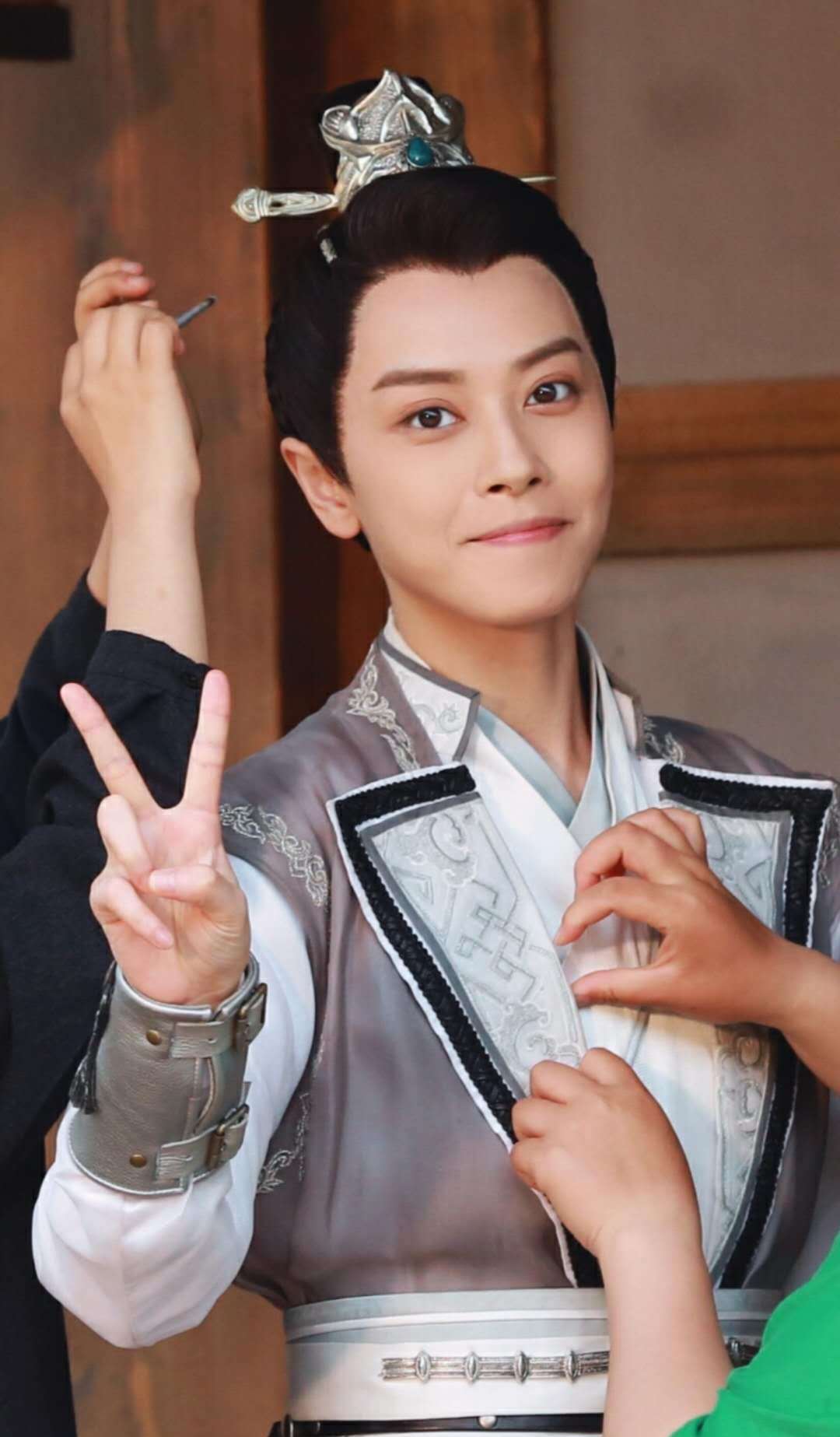 看到邢恩的颜值,网友:感觉自己要恋爱了!