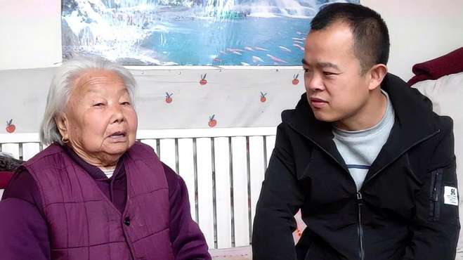 [图]98岁老人谈起过去，非常的难过，她是有真实故事的人