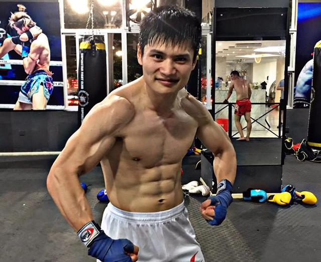 中国腿王卢冬强王者归来征战昆仑决,羽量级中国已无愧世界第一?