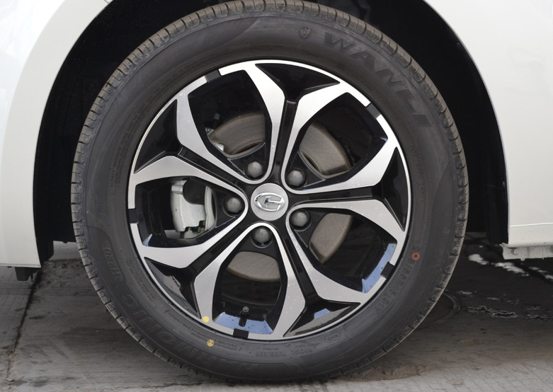 领略北汽昌河a6外观细节的奔放之美