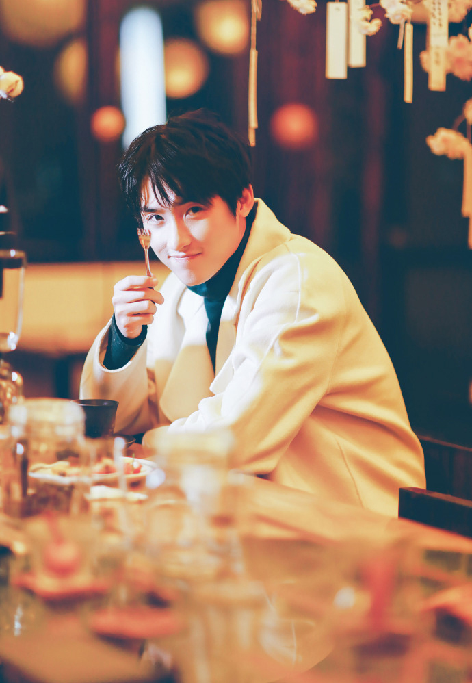 张赫:外景拍摄冻惨了,来小野店里喝一杯手冲暖一暖