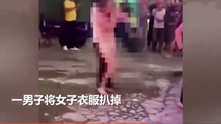 网曝珠海一女子被两男子当街扒衣?知情人:4块钱的事,非闹不可