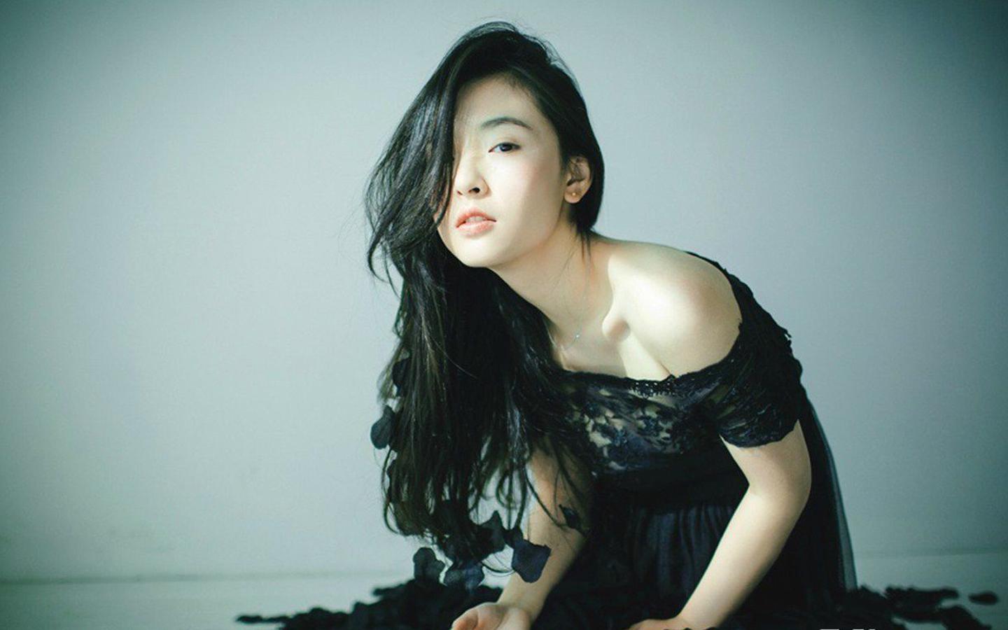绝代佳人,肤如凝脂一一吴倩