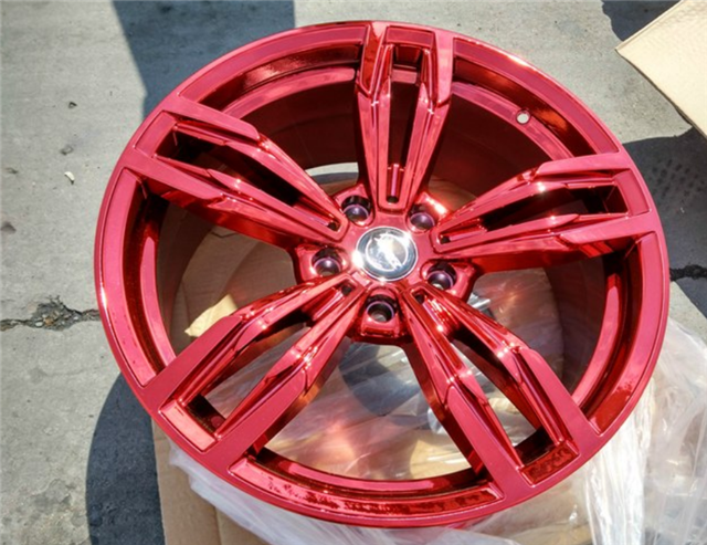 为什么看到红色轮毂的汽车,要及时躲开?交警:你真惹不起