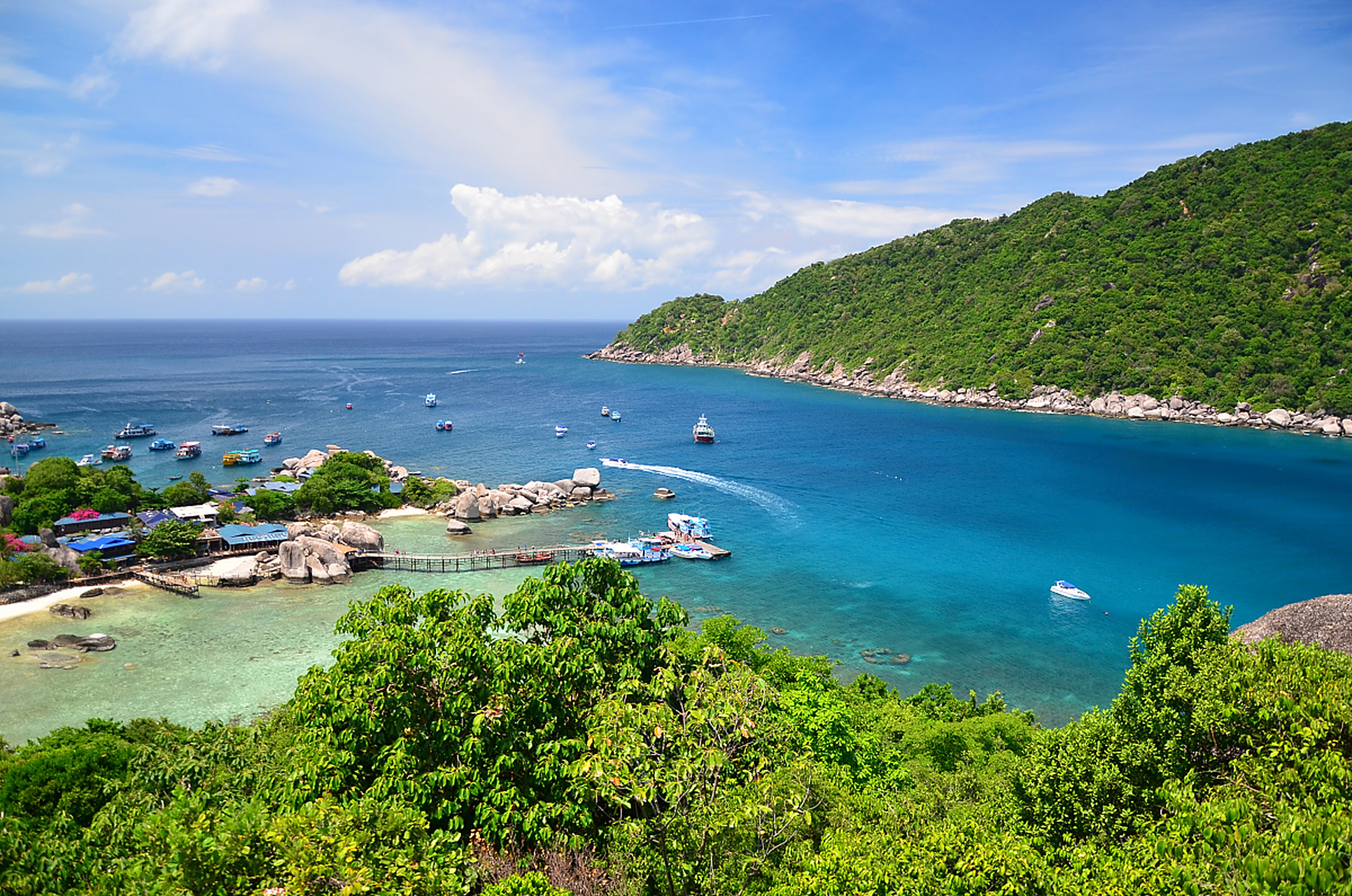 今天我们要去的地方是分界洲岛,一个充满热带海岛风情的美丽景区
