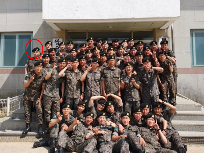 金珉锡夜间行军近况,20千米背包负重前行,入伍的珉锡消息更多了