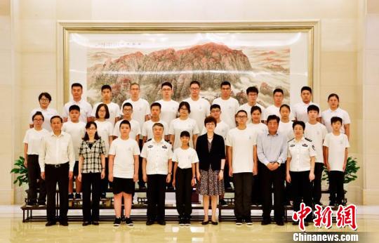 关爱公安英烈子女公益项目"鹰翔计划"启动