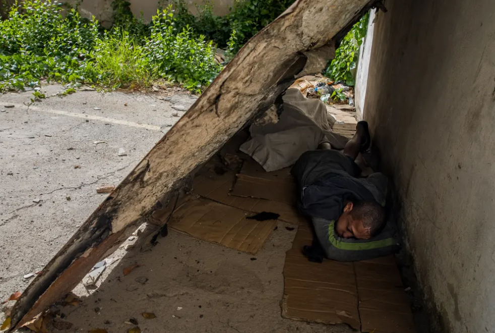 照片:加拉加斯的街头儿童