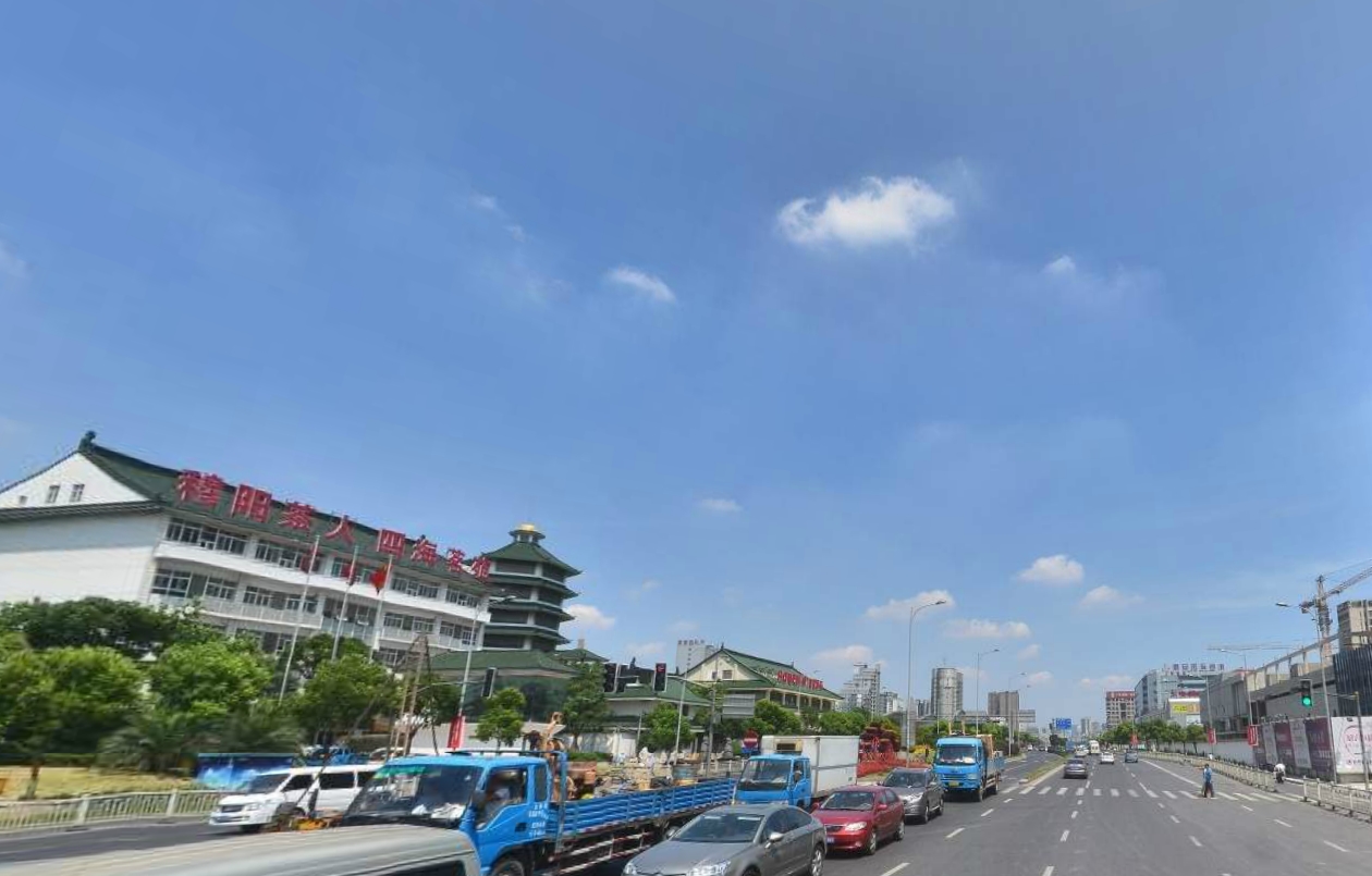 解析上海地铁14号线的曹安公路站:不在本公路上,另外4站点却在