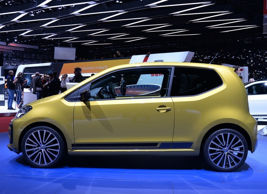 真的可以说非常的大气,感觉很有那种大片头的感觉