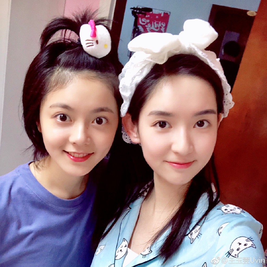 2019年2月5日,参演的《流浪地球》上映,片中饰演韩朵朵.