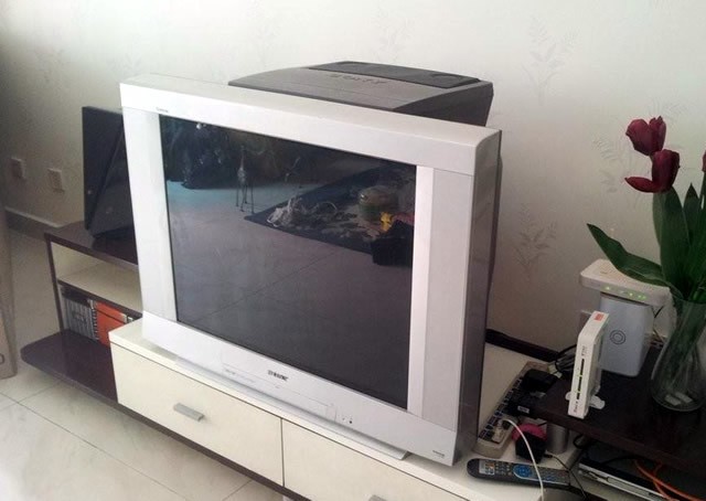 crt到oled 到底谁主宰了显示技术发展