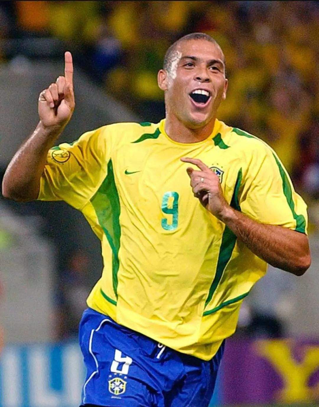 罗纳尔多经典绝技钟摆过人,为何绝迹江湖了?球迷:没人能做出来