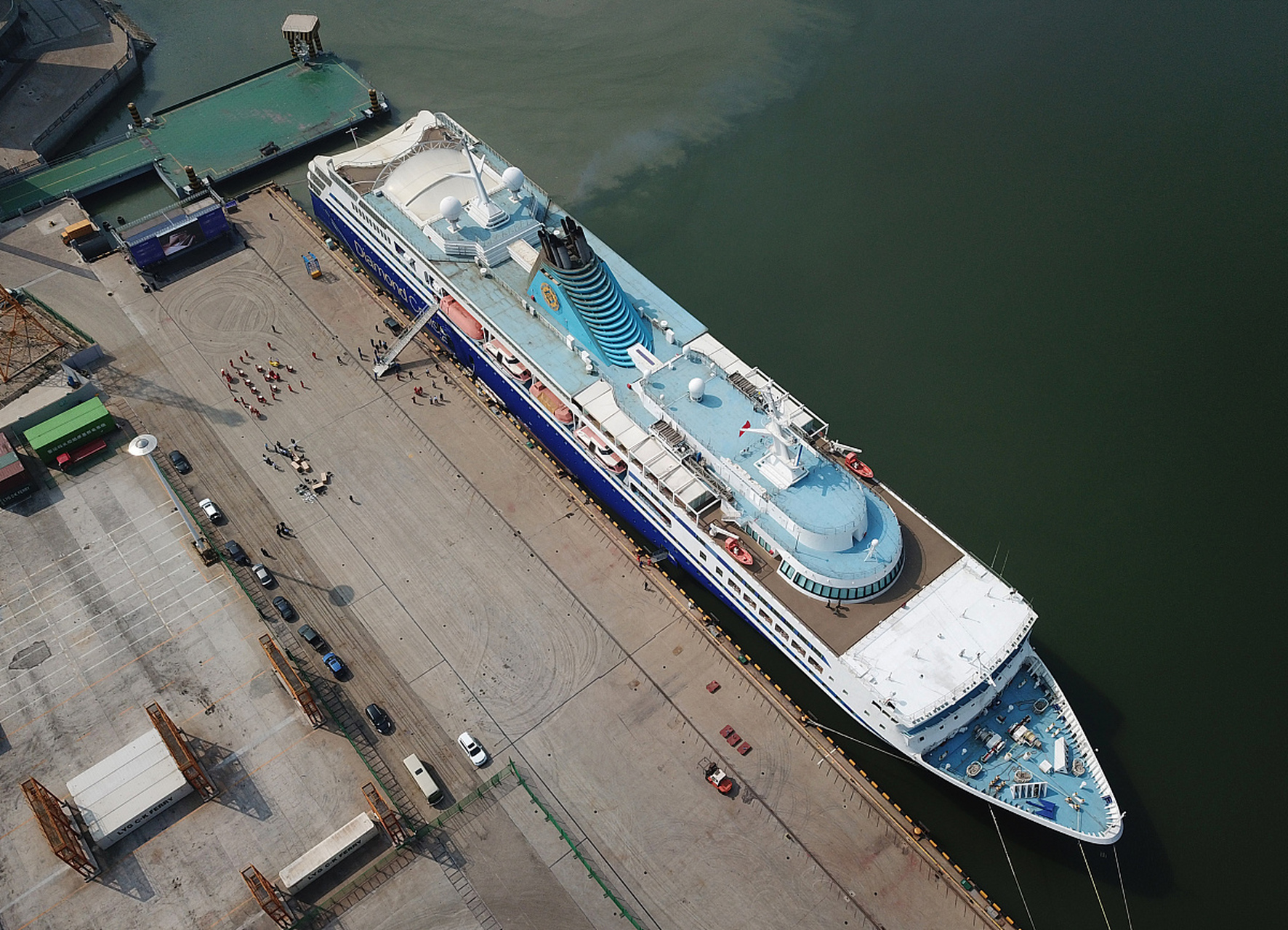 "中国造"全球最大豪华客滚船,启航→#         今天又学到一个新么适