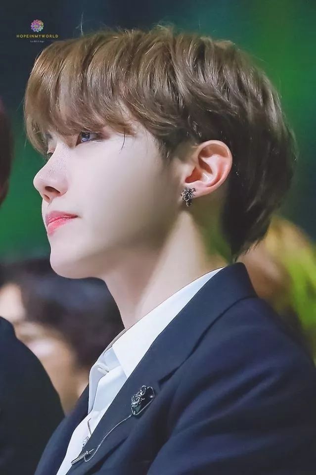 再来个侧颜杀手郑号锡