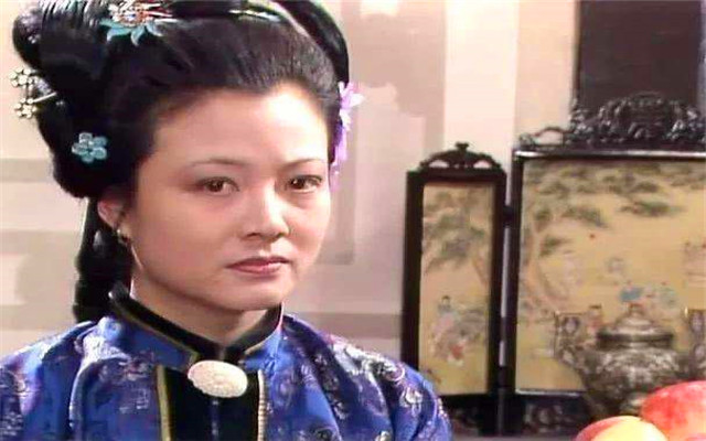 没有子嗣且经济有限的周姨娘