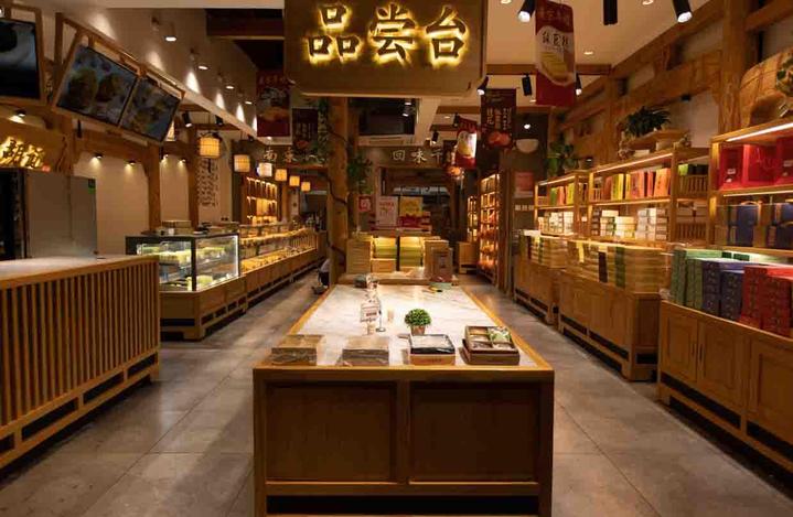 把"西湖爱情故事"做成了糕点!南宋胡记首家旗舰店在西湖边亮相