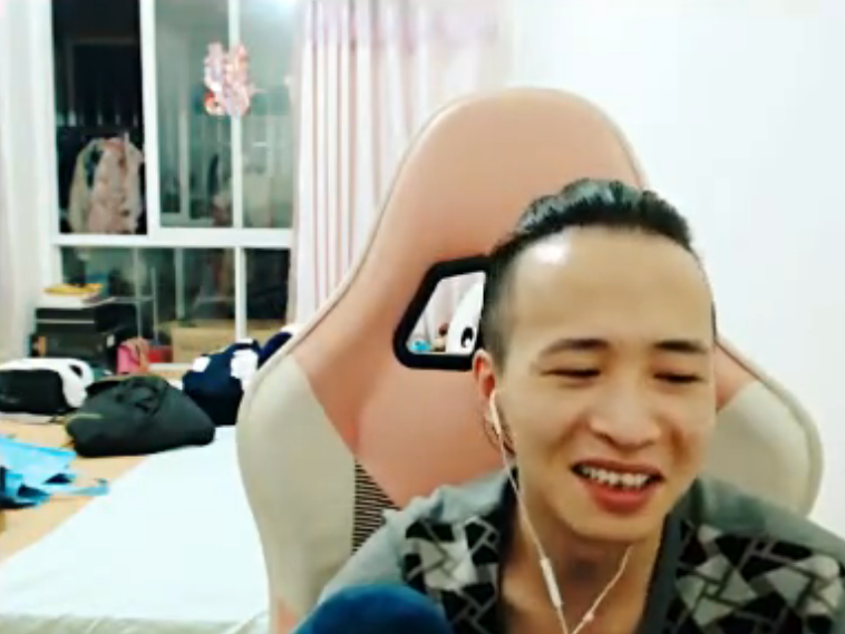 文森特直播德莱文和路人争蓝buff,路人一句话,文森特笑傻了!