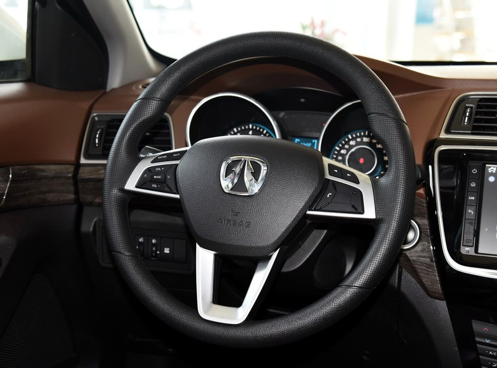 北汽威旺s50手动乐动豪华型的图解与赏析