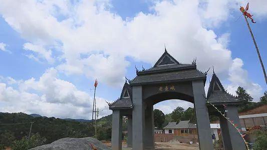 体验布朗山的山野霸气,从苦尽甘来的老曼峨开始