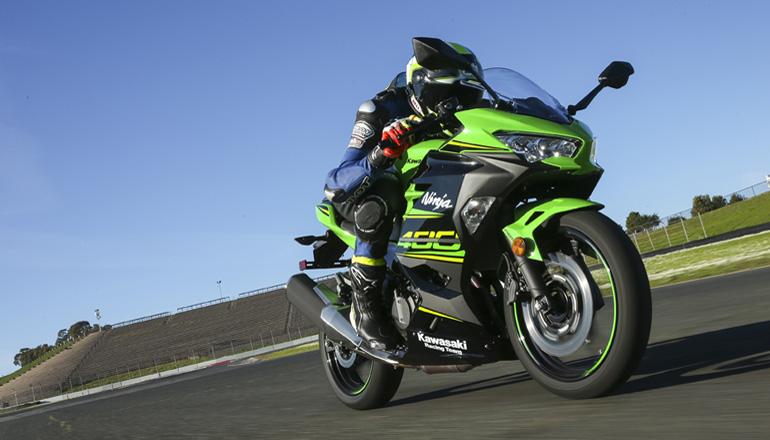 川崎对决 ktm,轻量级跑车之间的大比拼,究竟谁更胜一筹?