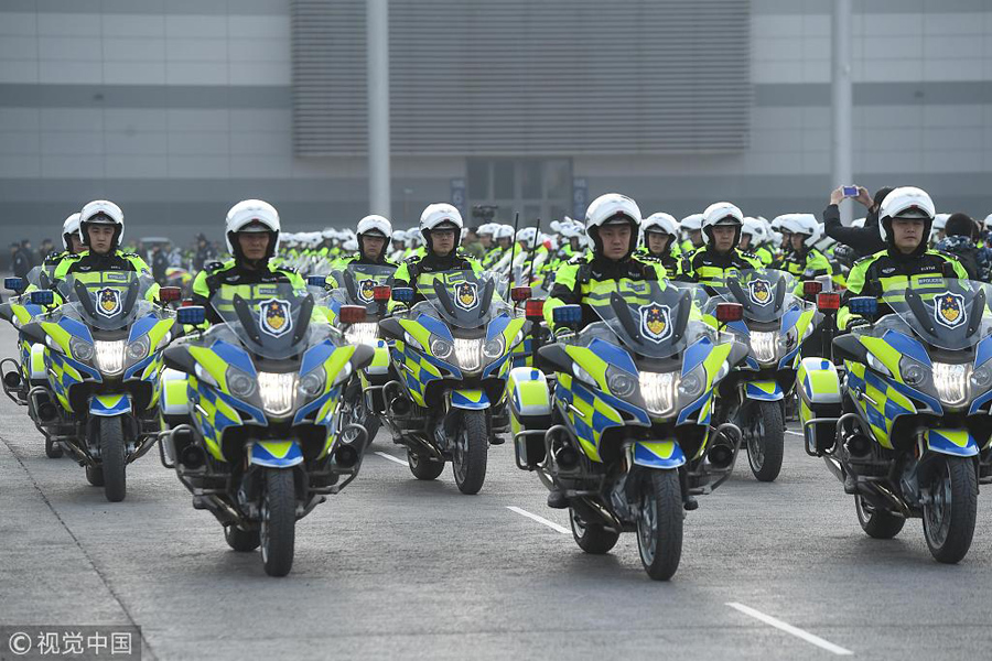 重庆"渝警骁骑"集中亮相