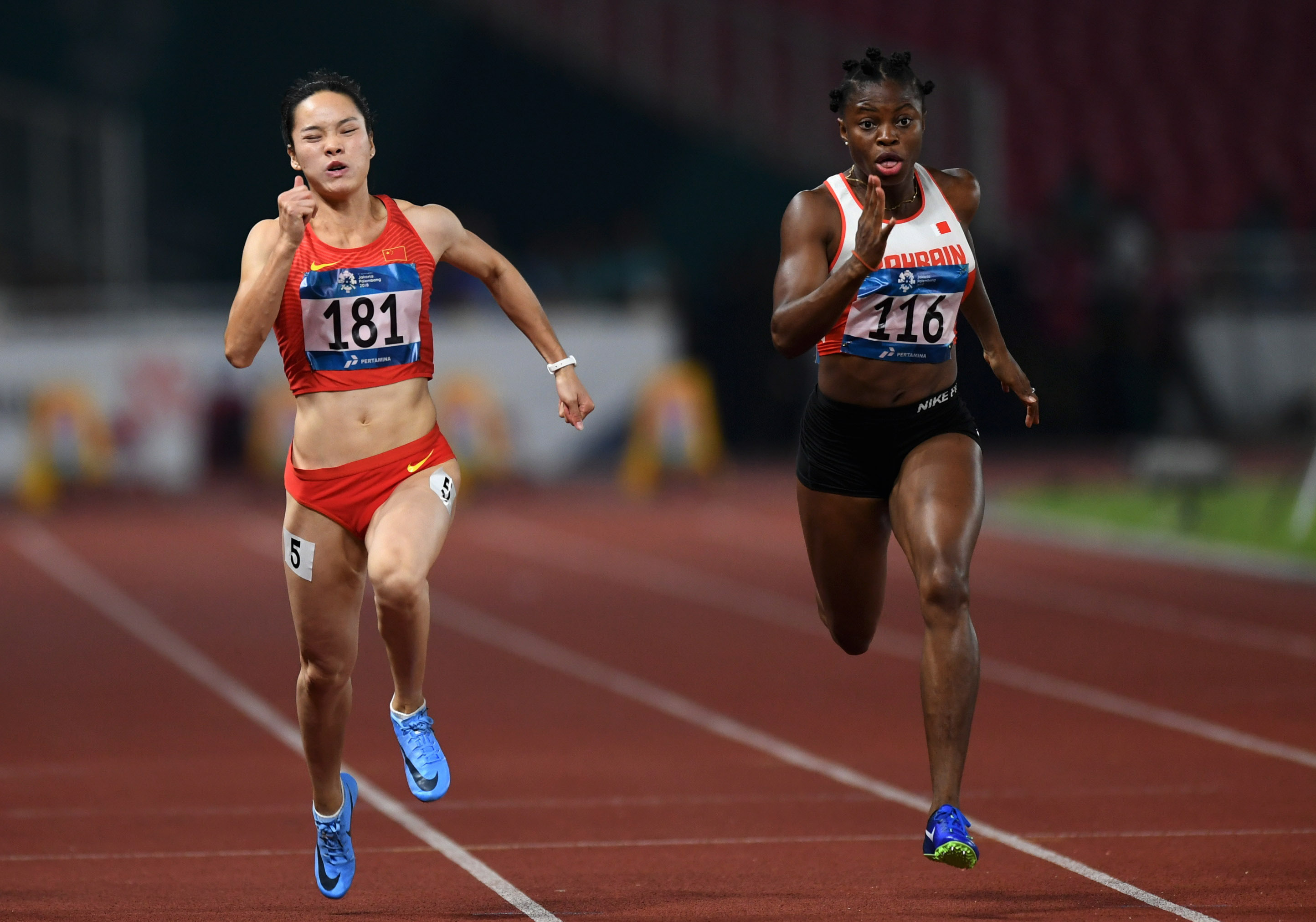 田径——女子100米决赛赛况(5)