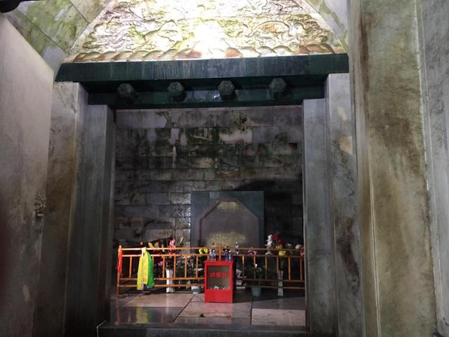 盗墓大亨王绍仪,2个月掏空清朝157座皇陵!守墓人也跟他一块盗!