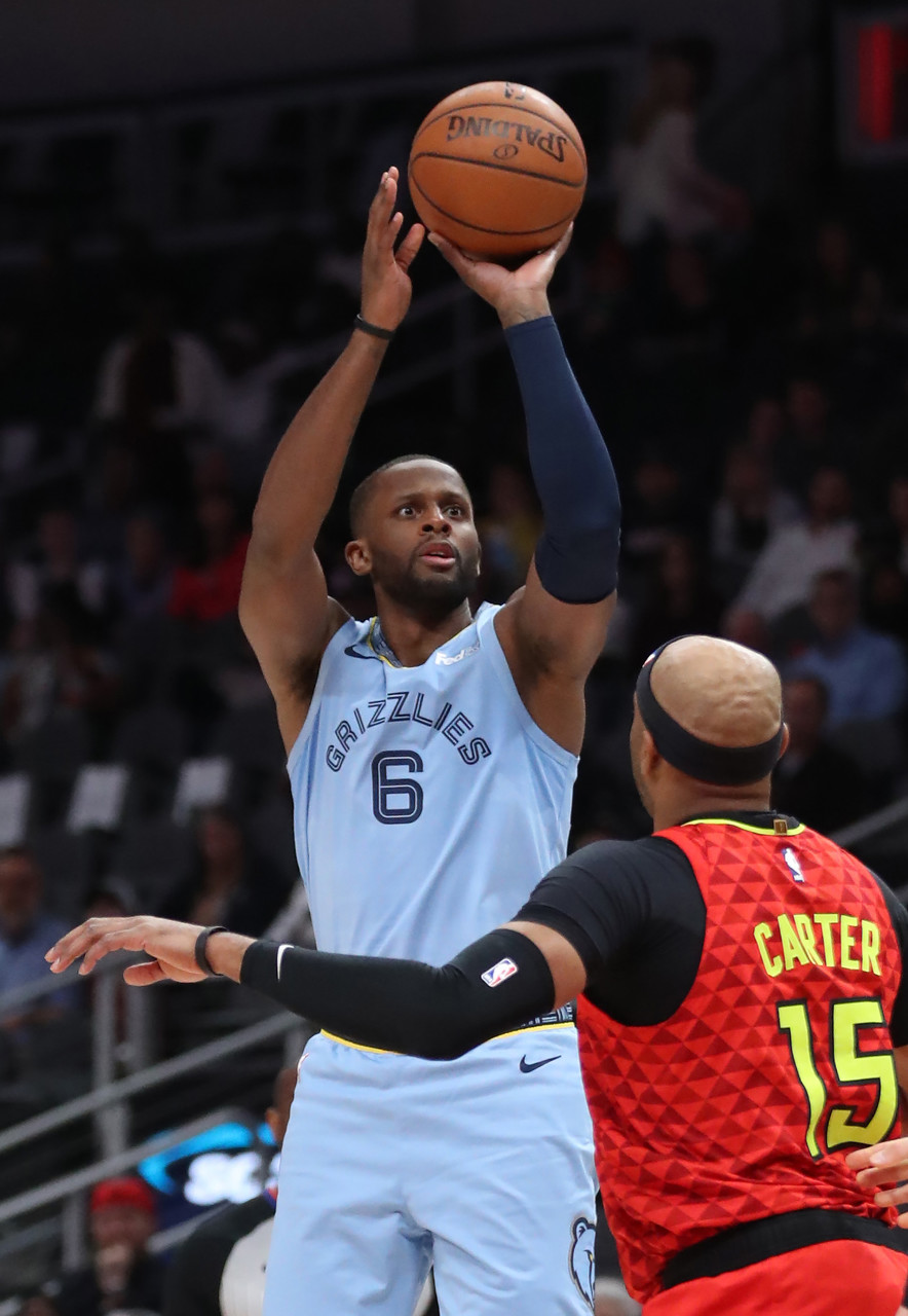 奇才官方:cj-迈尔斯接受左腿手术 六周后再度评估