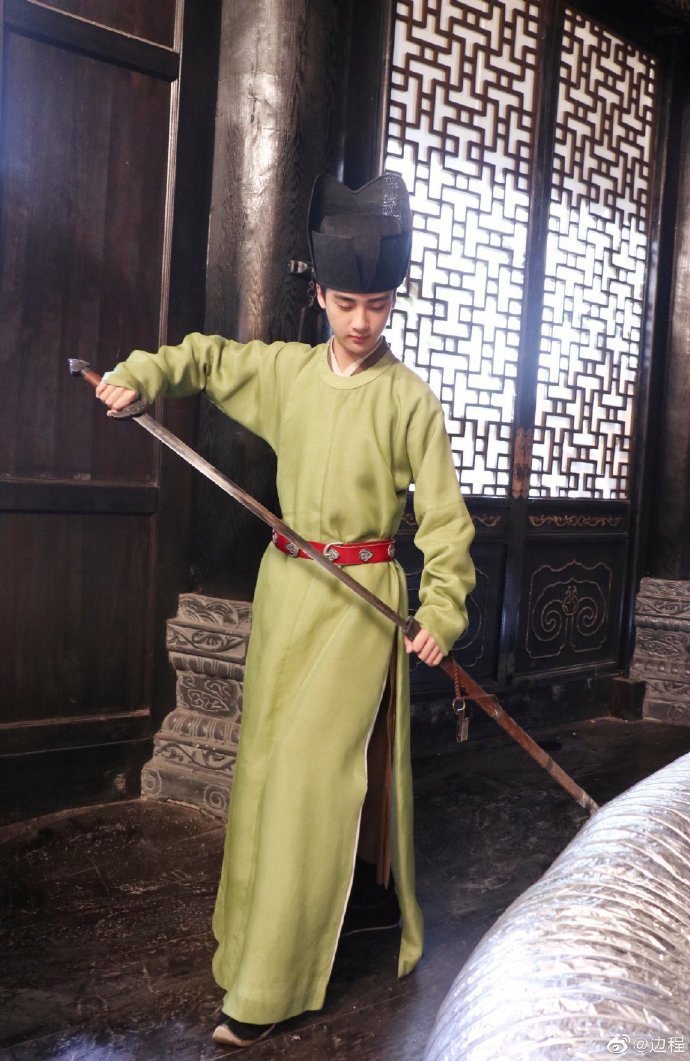 挑战赛#向全世界安利最好的边程,眉眼弯弯,一笑便惊艳了我所有的时光